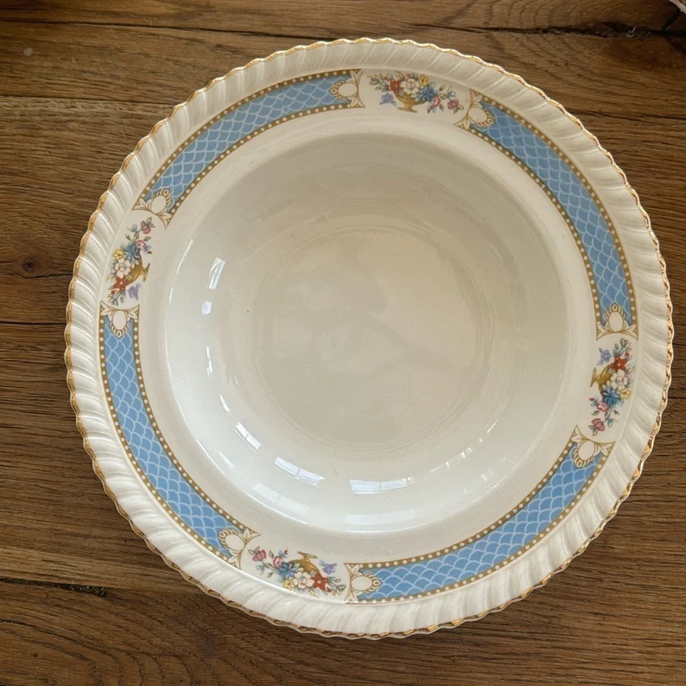 Vintage HTF Johnson Bros. Belvedere bowl, Stamped Old English 8 Inch
